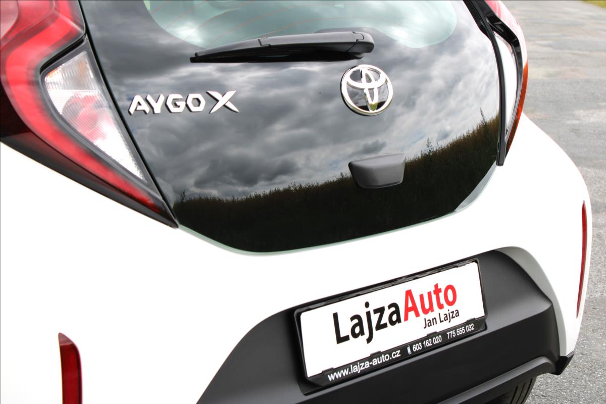 toyota-aygo-1-0-vvt-i-comfort-10-600-km - 8