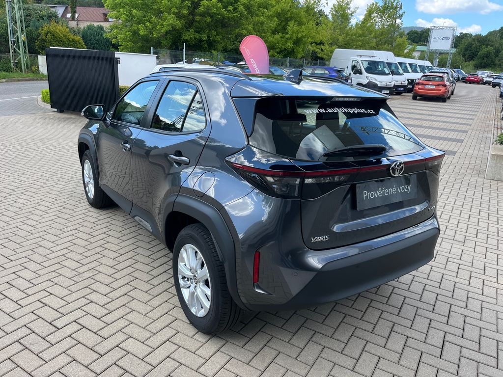 toyota-yaris-cross-1-5-hybrid-e-cvt-comfort - 3