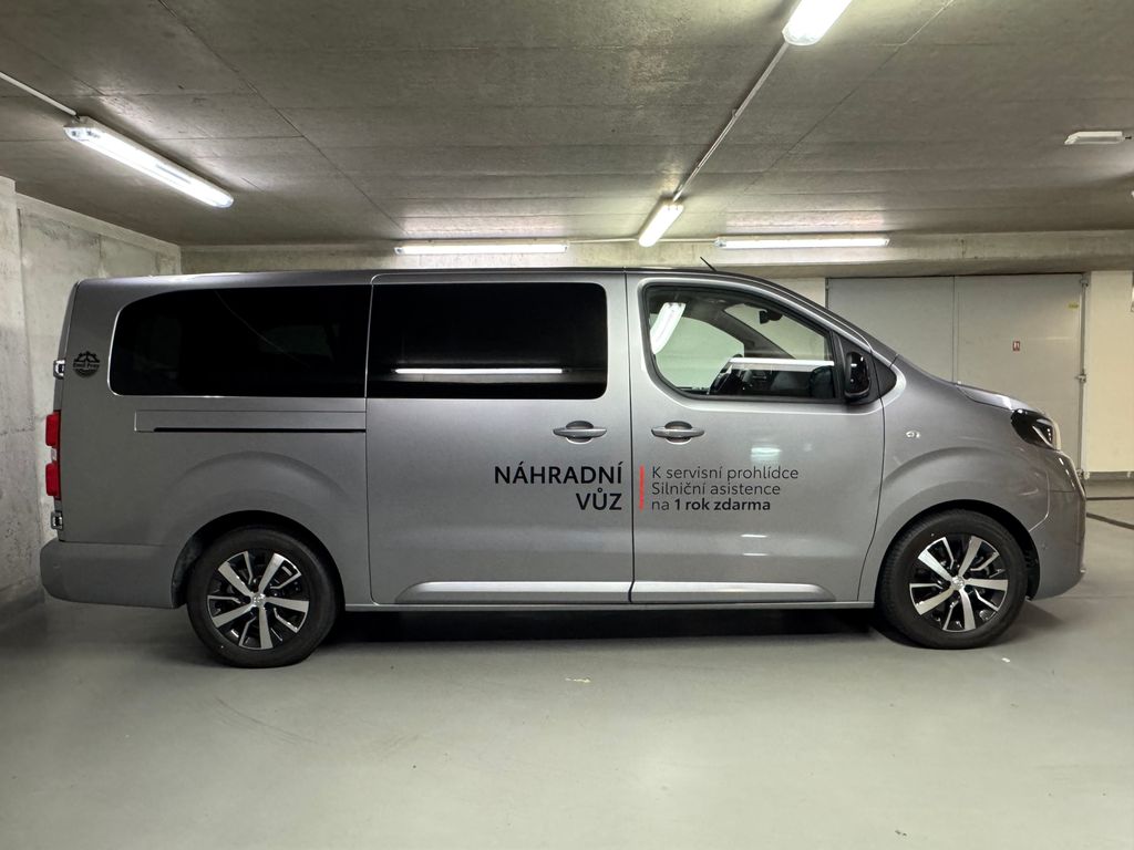 toyota-proace-verso-2-2-d-4d-glass-van-business-9s-comfort - 3
