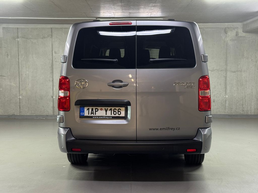 toyota-proace-verso-2-2-d-4d-glass-van-business-9s-comfort - 5