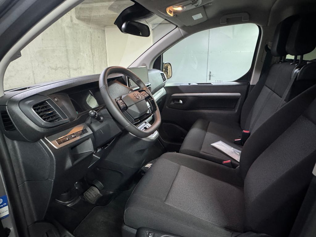 toyota-proace-verso-2-2-d-4d-glass-van-business-9s-comfort - 8