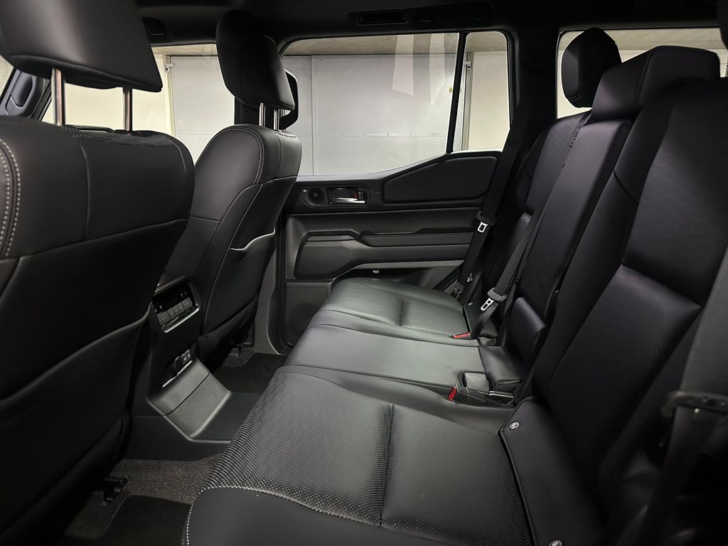 toyota-land-cruiser-2-8l-d-4d-diesel-48v-mhev-4x4-executive - 9
