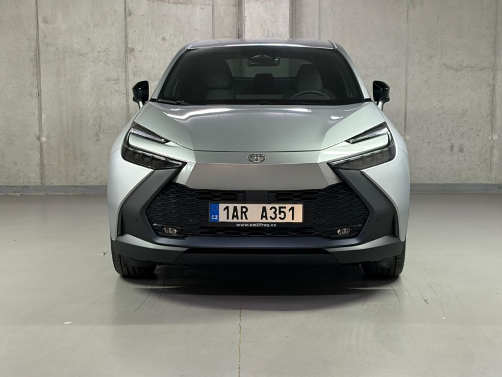 toyota-c-hr-1-8-hev-cvt-style - 1