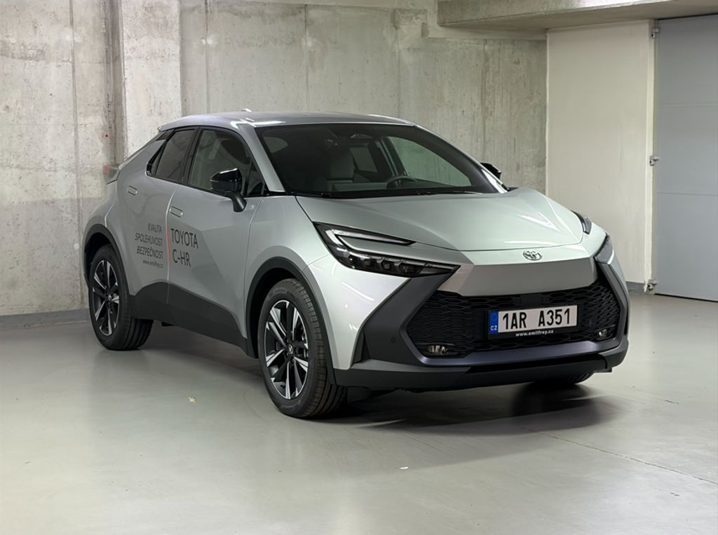 toyota-c-hr-1-8-hev-cvt-style - 2