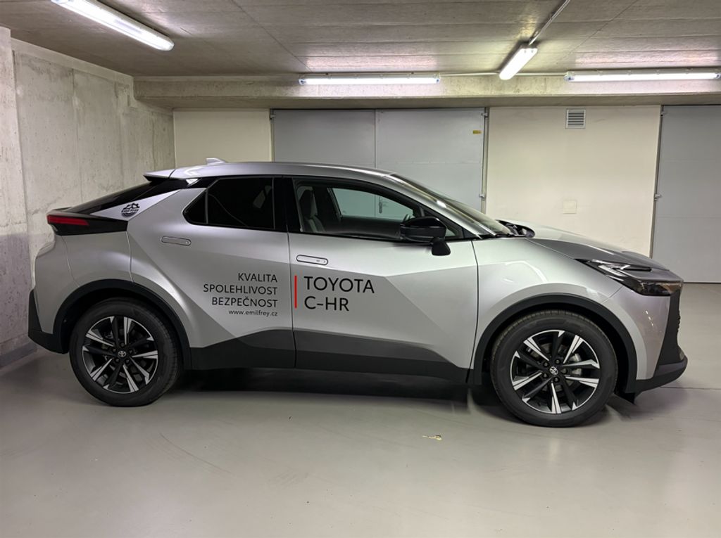 toyota-c-hr-1-8-hev-cvt-style - 3