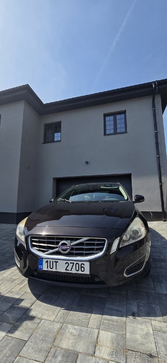 volvo-v60-2-0-100kw-rok-v-2013-automat - 1