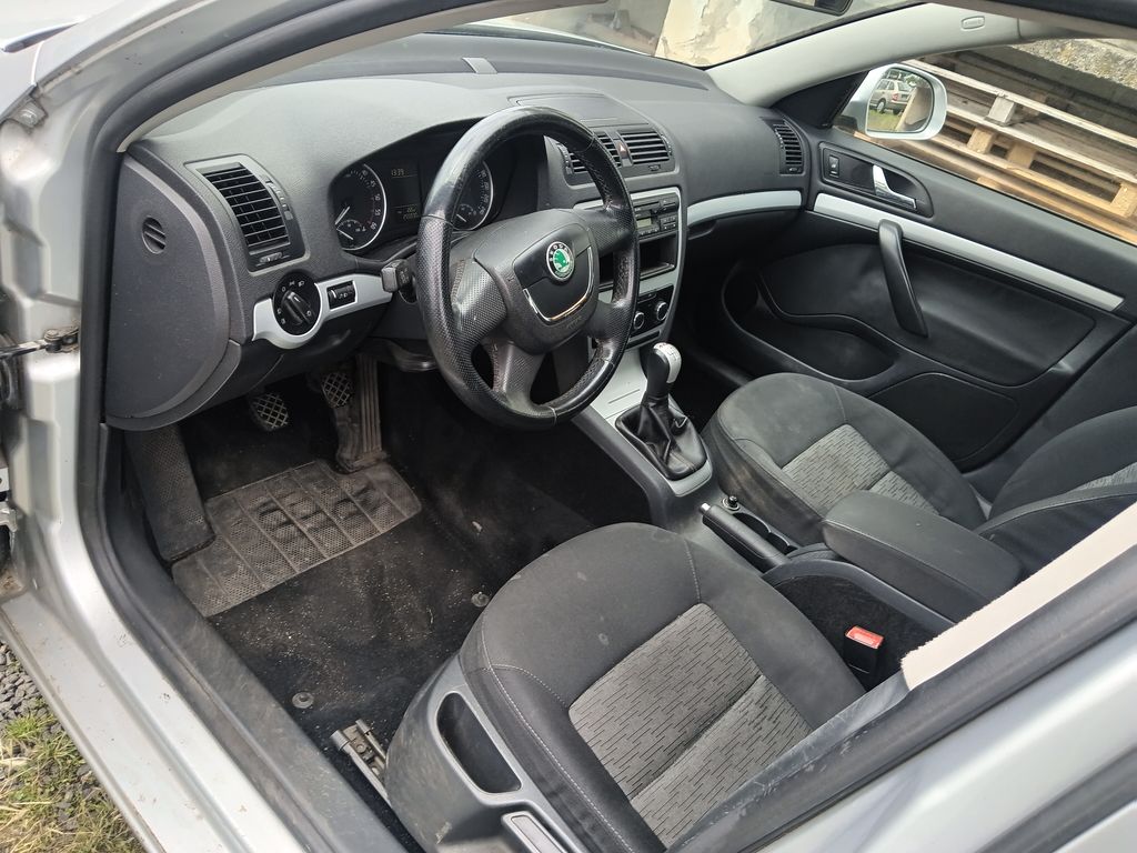 skoda-octavia-1-9-tdi-4x4-combi - 8