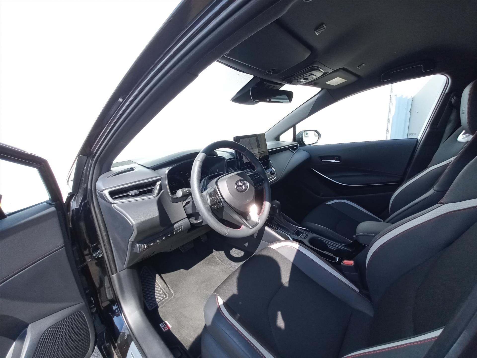 toyota-corolla-2-0-hybrid-e-cvt-178k-ts-gr-sport - 9