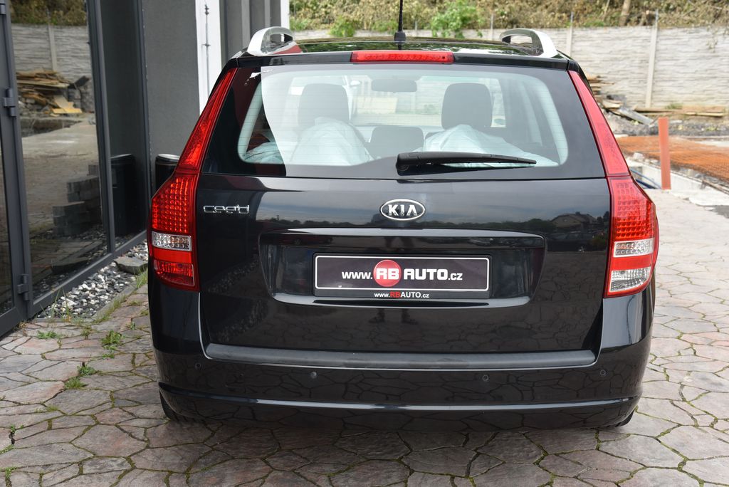 kia-ceed-1-4i-66-kw-sportwagon - 6