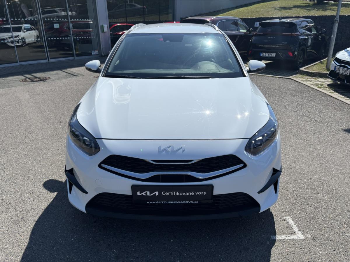 kia-ceed-1-5-tgdi-at-top-zaruka-adaptiv - 7