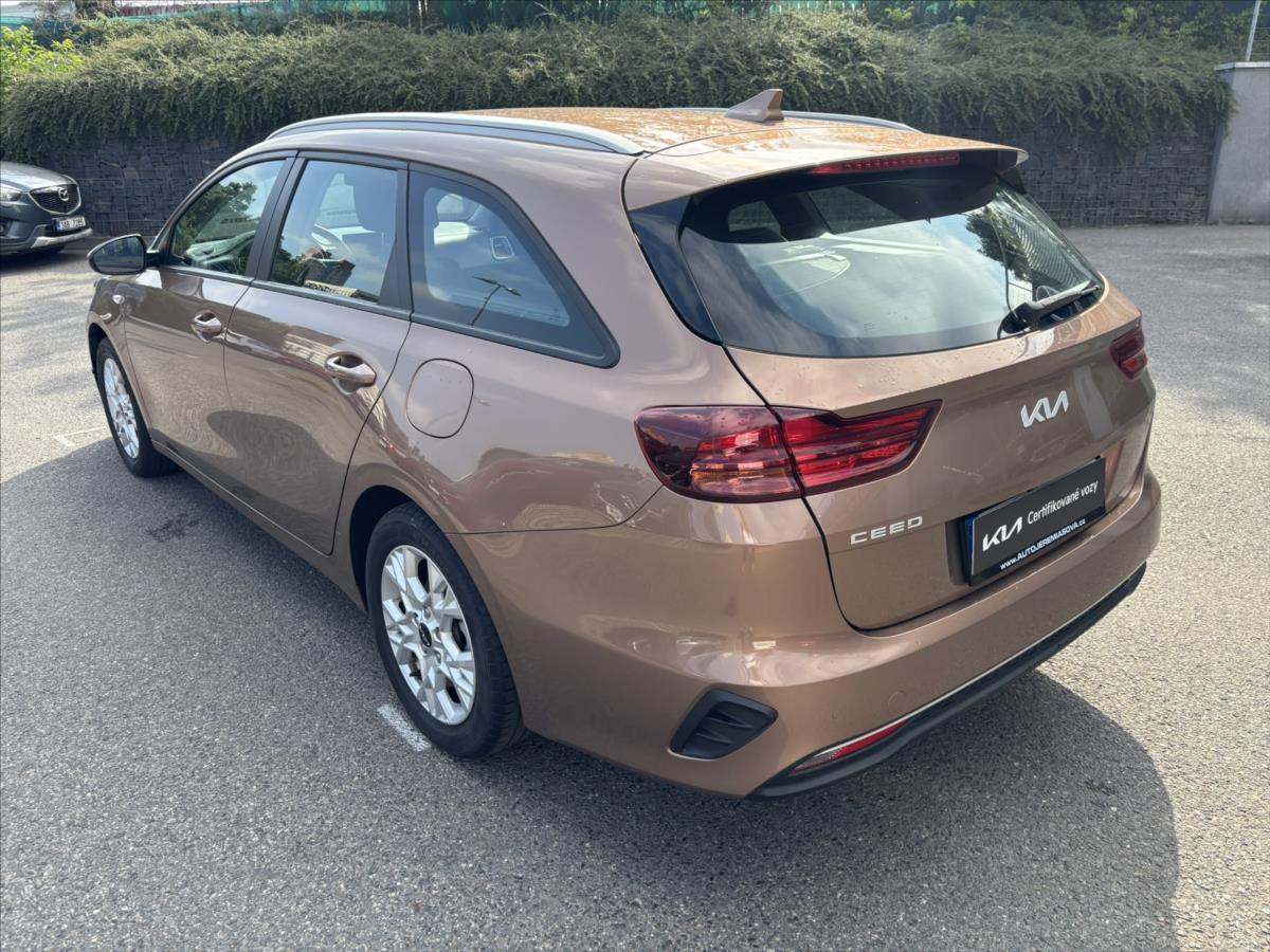 kia-ceed-1-5-tgdi-spin-zaruka-kamera - 2