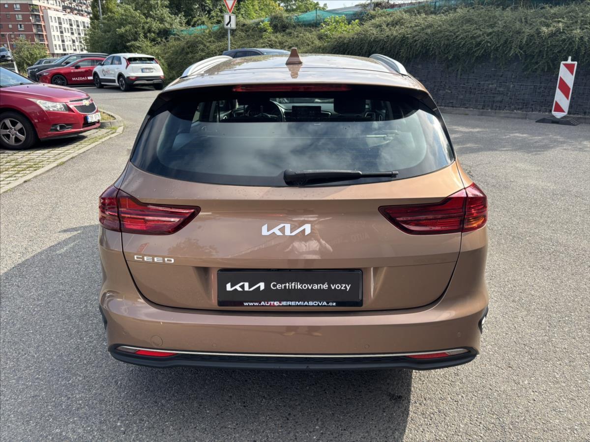 kia-ceed-1-5-tgdi-spin-zaruka-kamera - 3