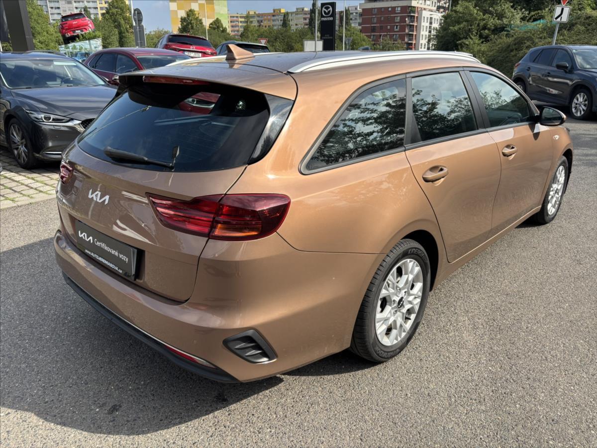 kia-ceed-1-5-tgdi-spin-zaruka-kamera - 4
