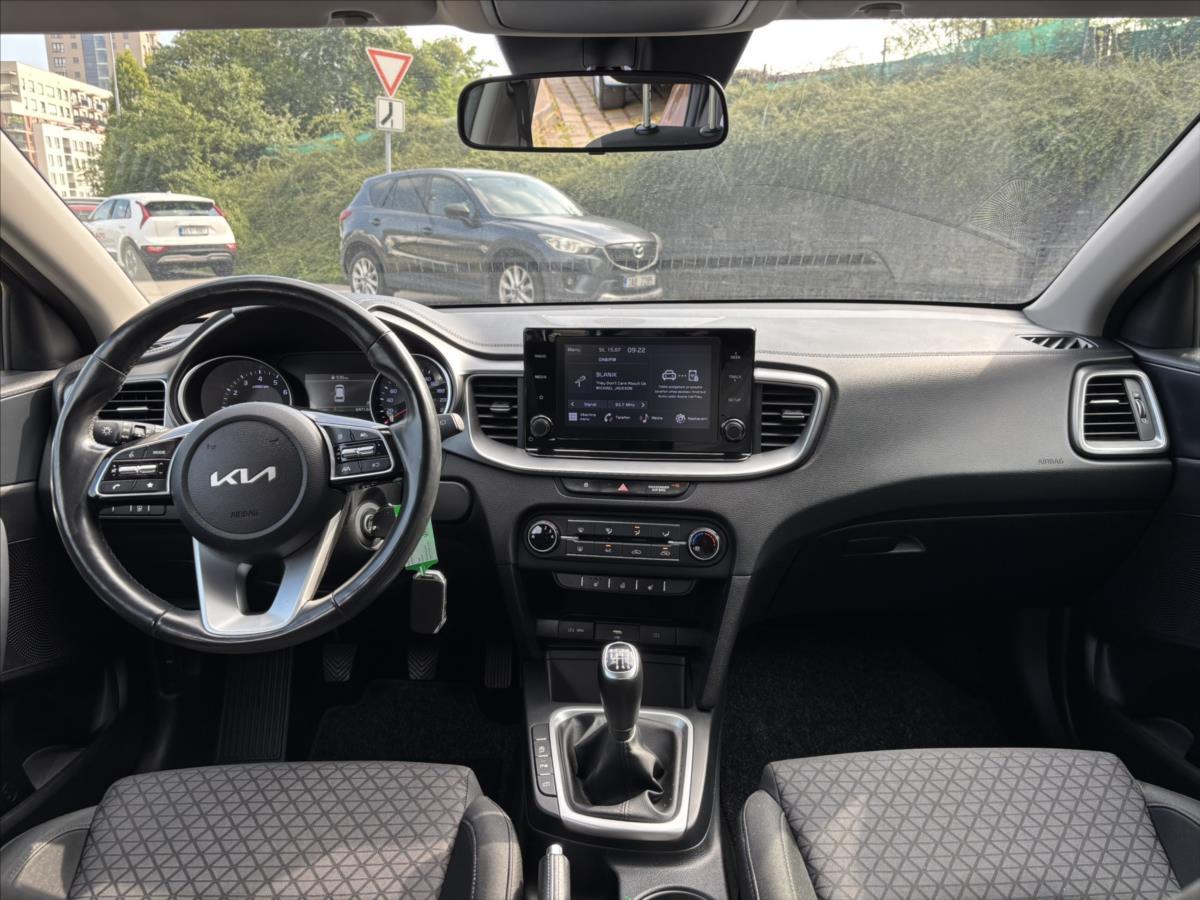 kia-ceed-1-5-tgdi-spin-zaruka-kamera - 8