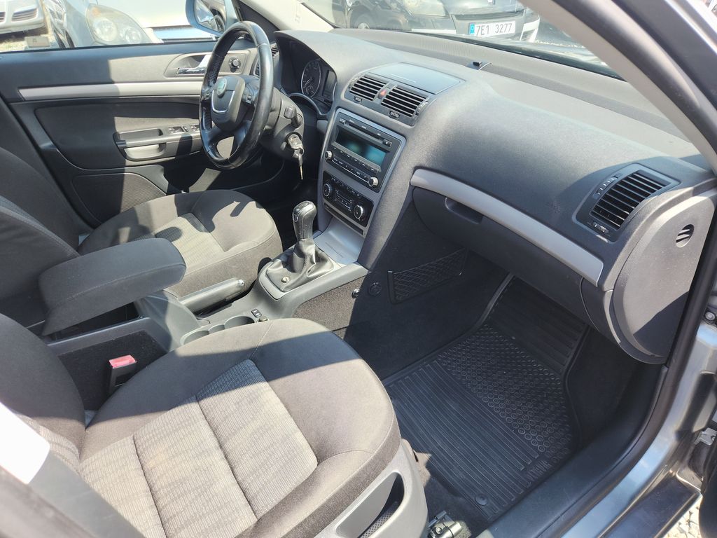 skoda-octavia-1-6-tdi - 9