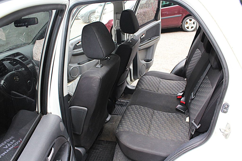 suzuki-sx4-1-6i-klima - 8