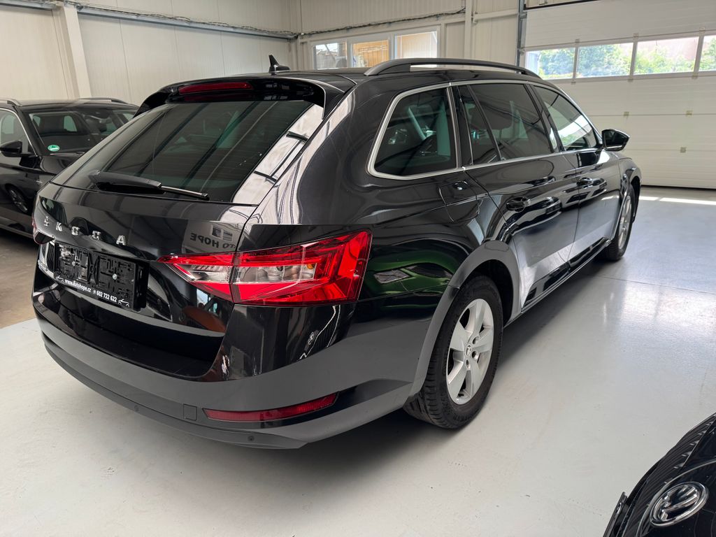 skoda-superb-combi-2-0-tdi-dsg-ambition - 5