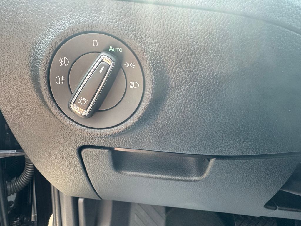 skoda-superb-combi-2-0-tdi-dsg-ambition - 7