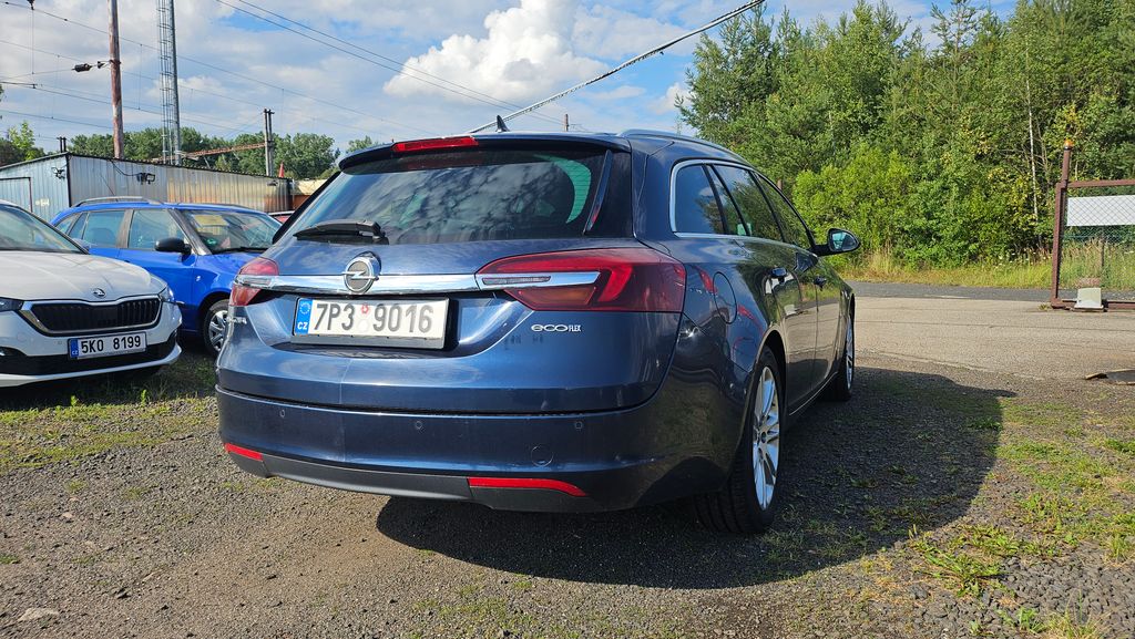 opel-insignia-1-9-td-sport-tourer - 5