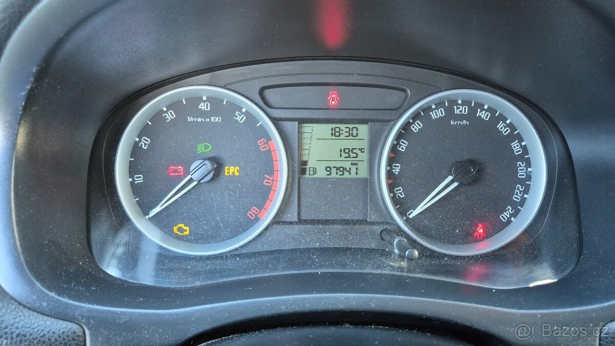 skoda-fabia-1-2-2 - 8