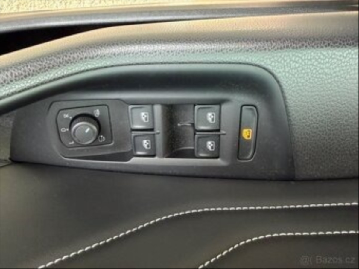 volkswagen-passat-variant-2-0-b8-r-line-tdi-2023 - 5