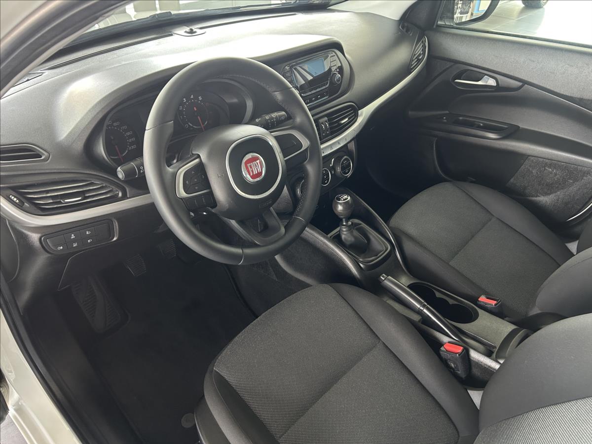 fiat-tipo-1-4-street-serviska-vyhr-sed - 6