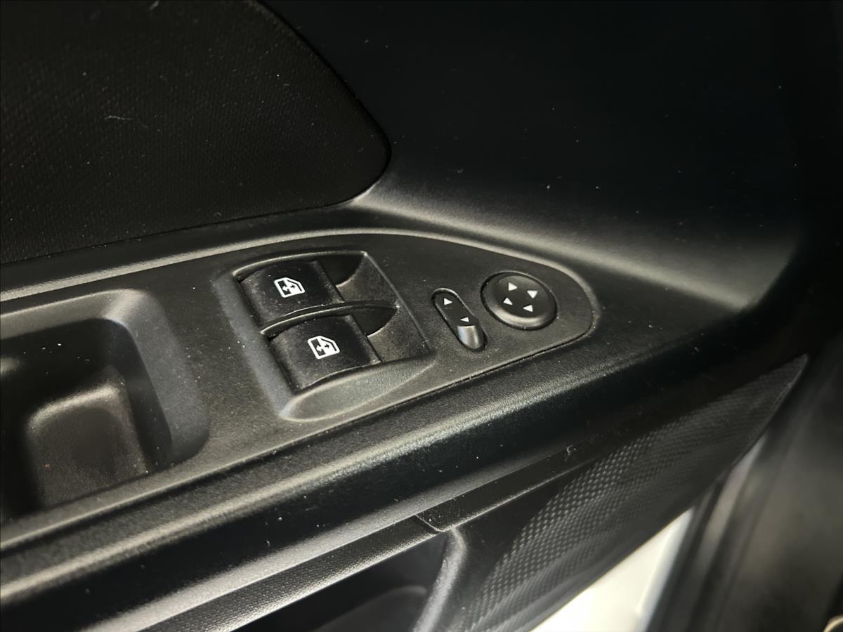 fiat-tipo-1-4-street-serviska-vyhr-sed - 9