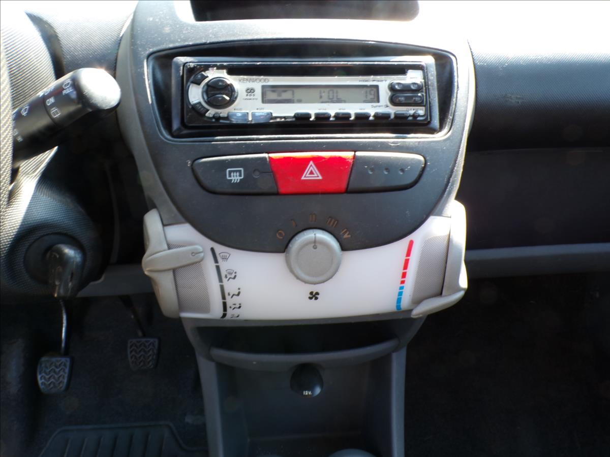 citroen-c1-1-0-i - 7