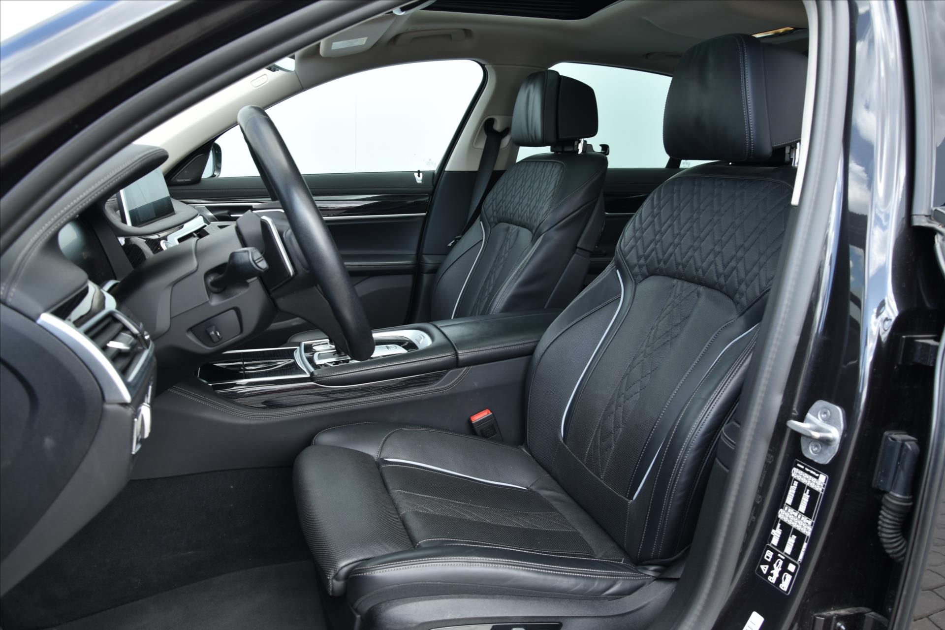 bmw-rada-7-740d-xdrive-250kw-laser-cr - 9
