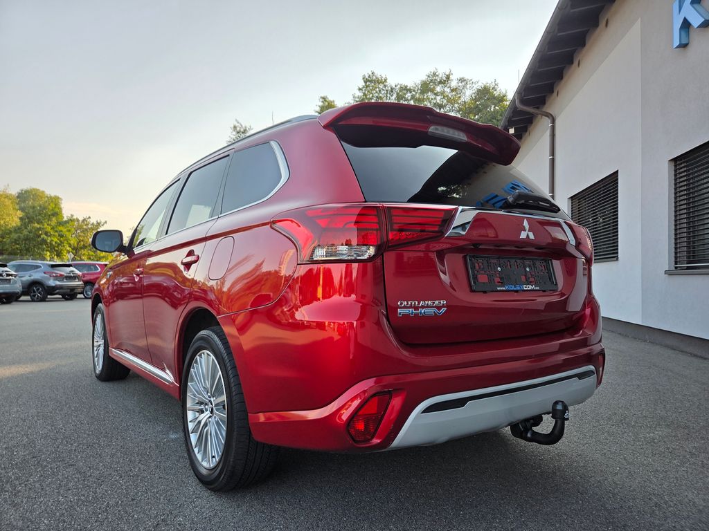 mitsubishi-outlander-2-4-phev-4x4-odpocet-dph - 2
