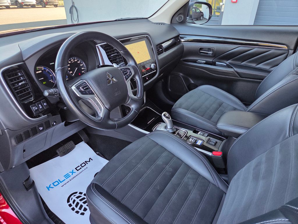 mitsubishi-outlander-2-4-phev-4x4-odpocet-dph - 8
