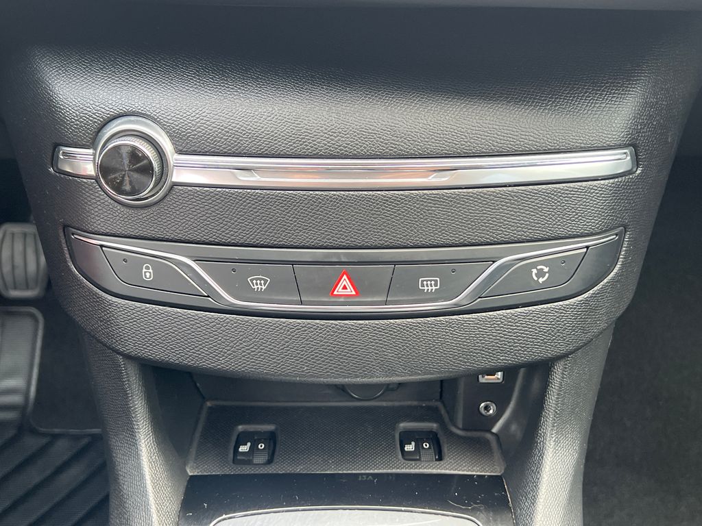 peugeot-308-1-2-130k-servis-zaruka - 9