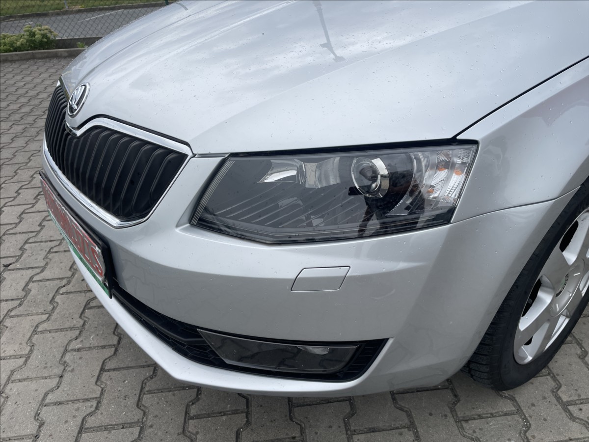 skoda-octavia-2-0-tdi-4x4-cr-digiklima-xenony-webasto-iii - 6
