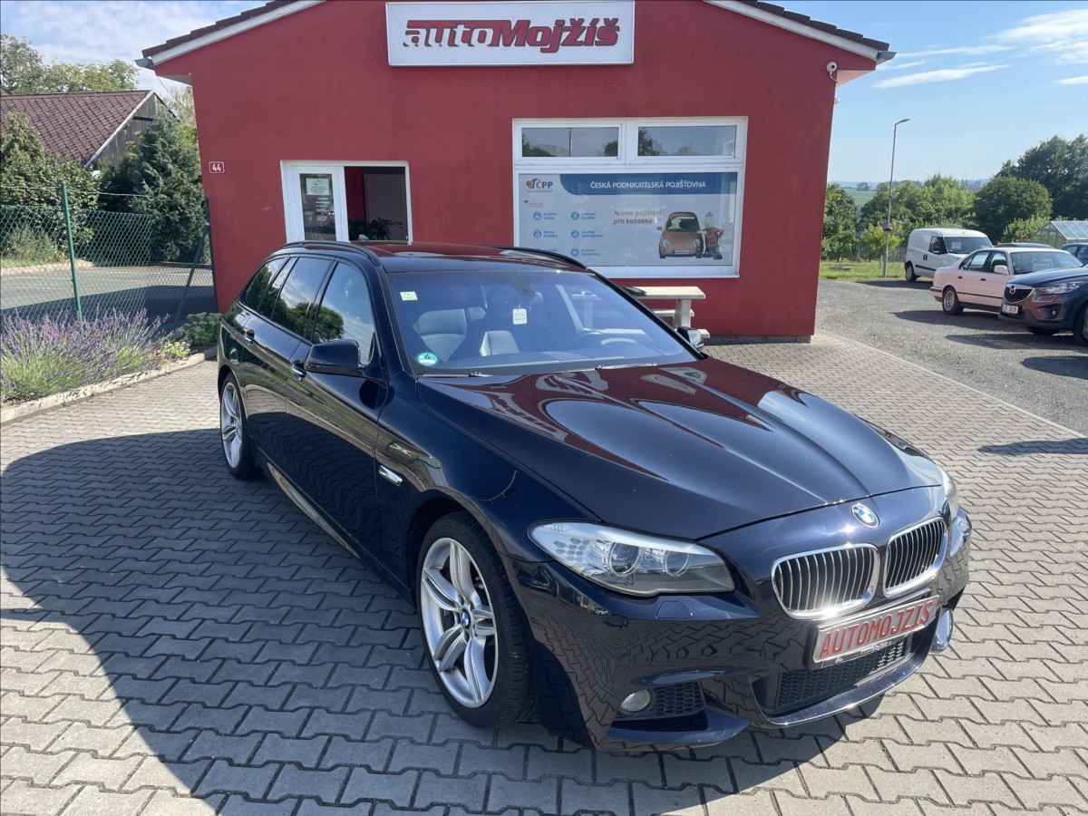 BMW Řada 5 3,0 i M PAKET 97300 KM COC list NOVÁ STK