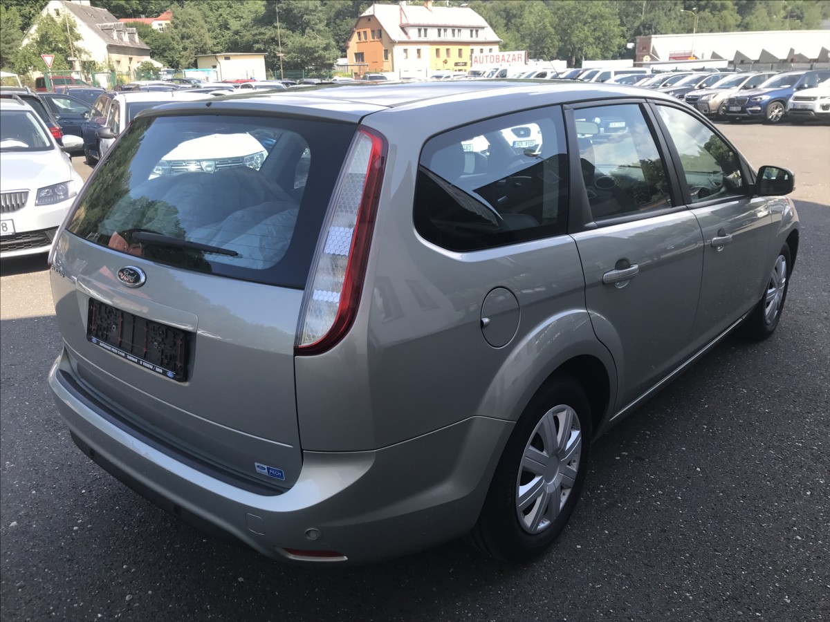 ford-focus-1-8-i-combi - 4