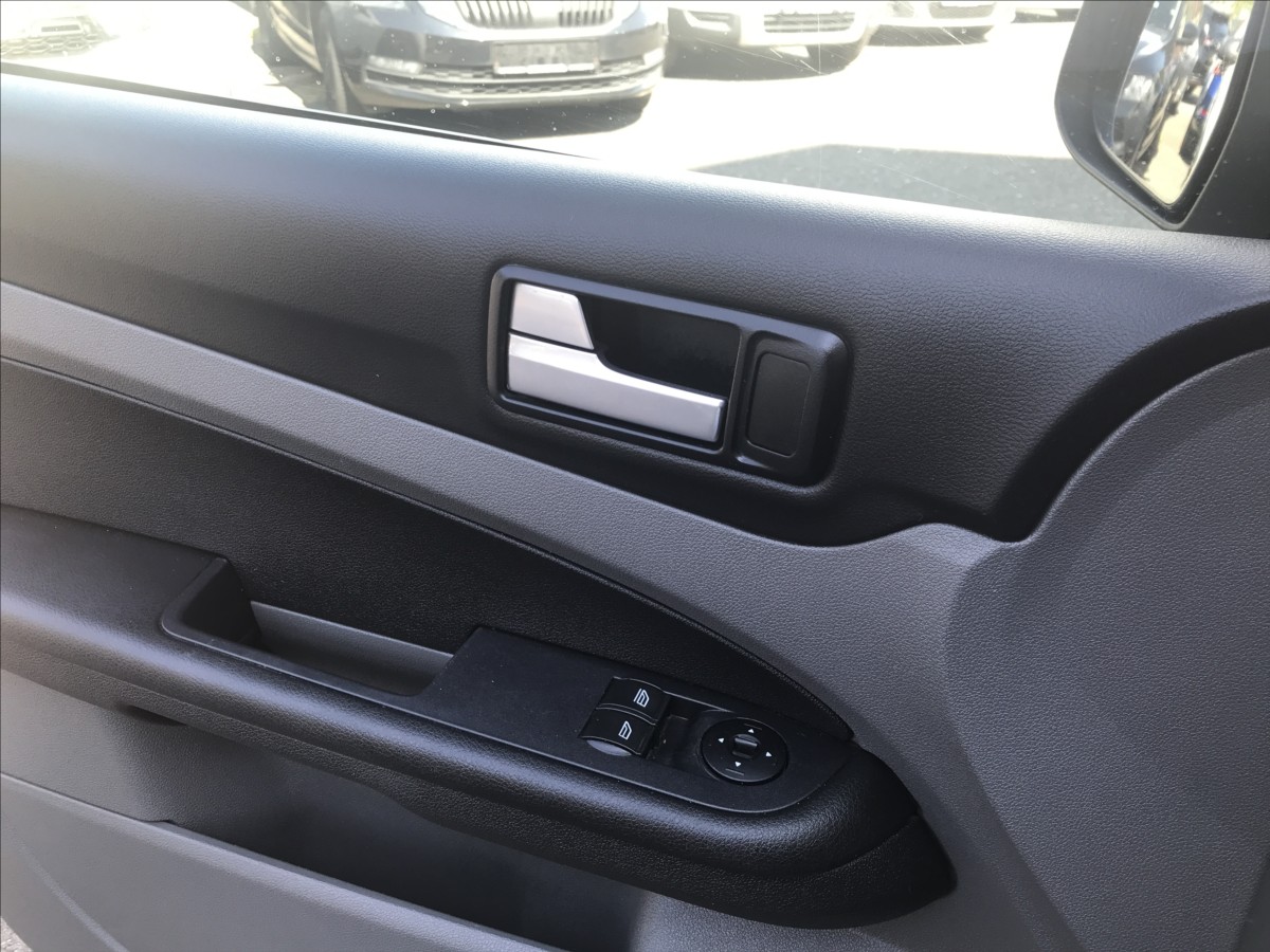ford-focus-1-8-i-combi - 9