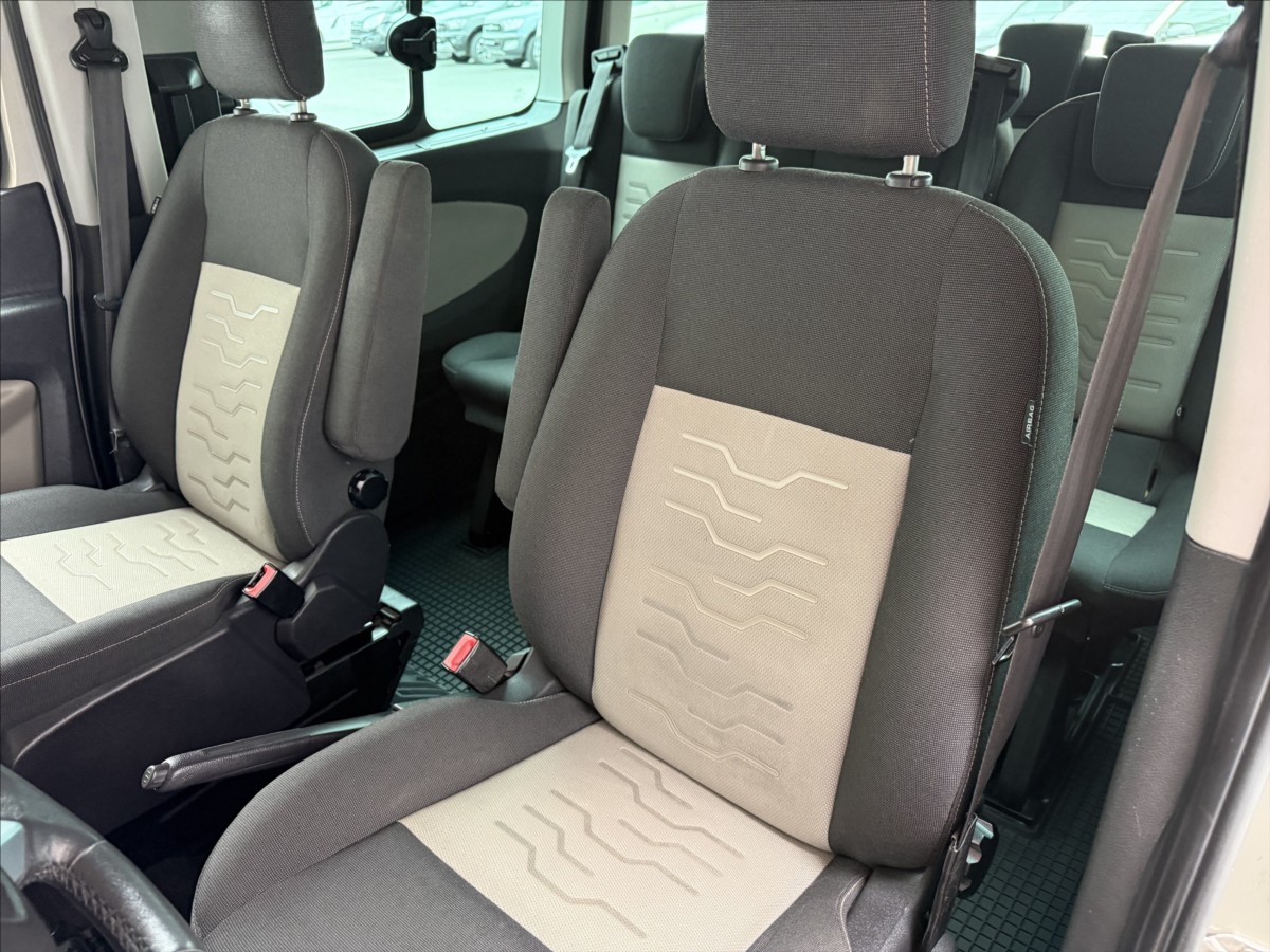 ford-tourneo-custom-2-2-titanium-92kw-po-servisu - 9