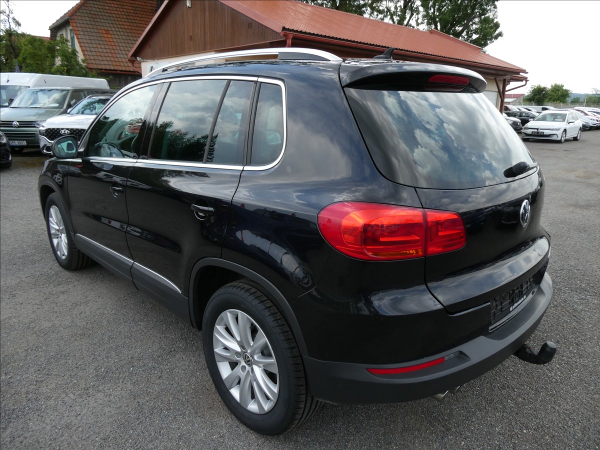 volkswagen-tiguan-2-0-tdi-130kw-sport-4x4-tz-navigace - 6