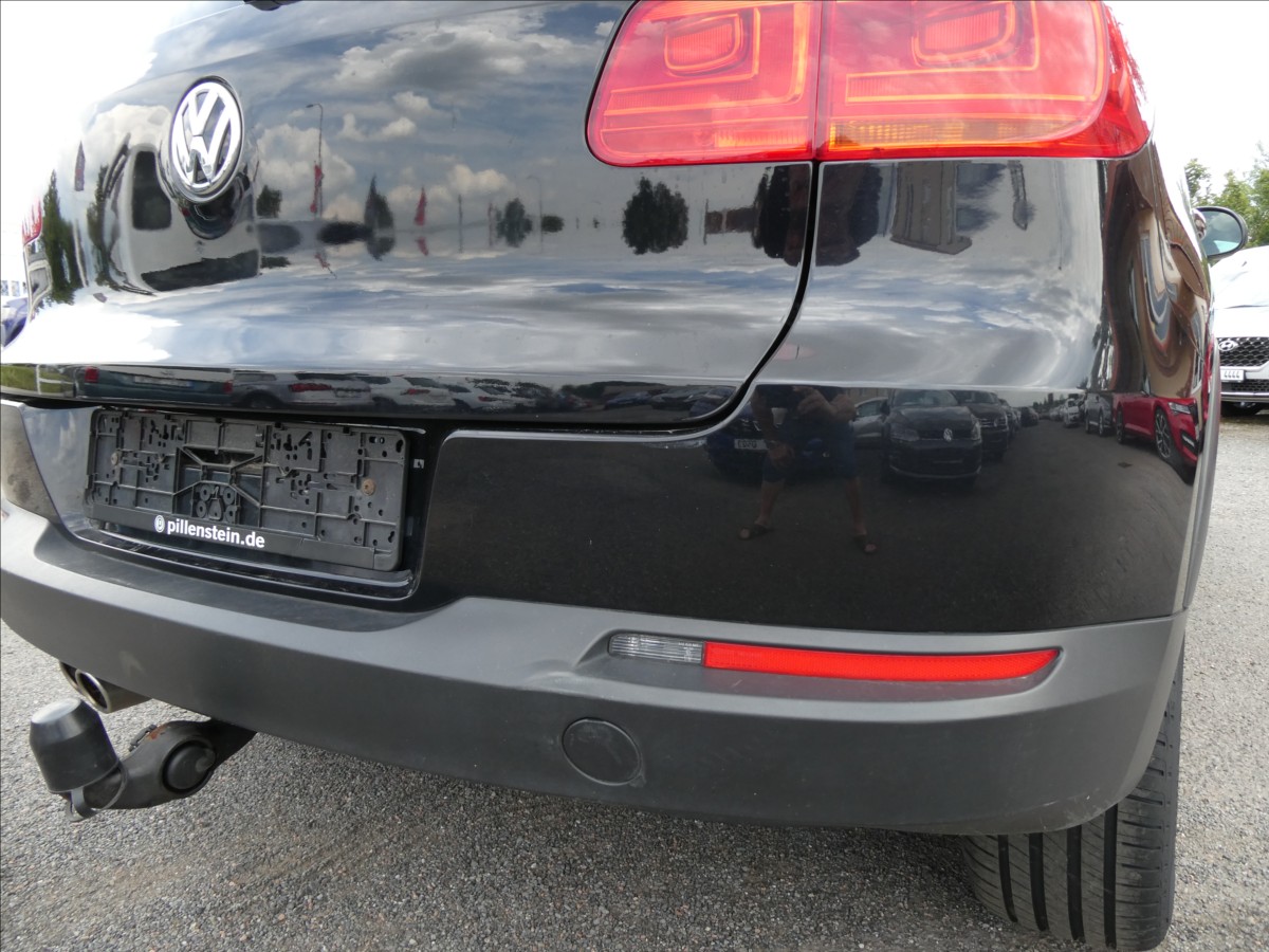 volkswagen-tiguan-2-0-tdi-130kw-sport-4x4-tz-navigace - 9