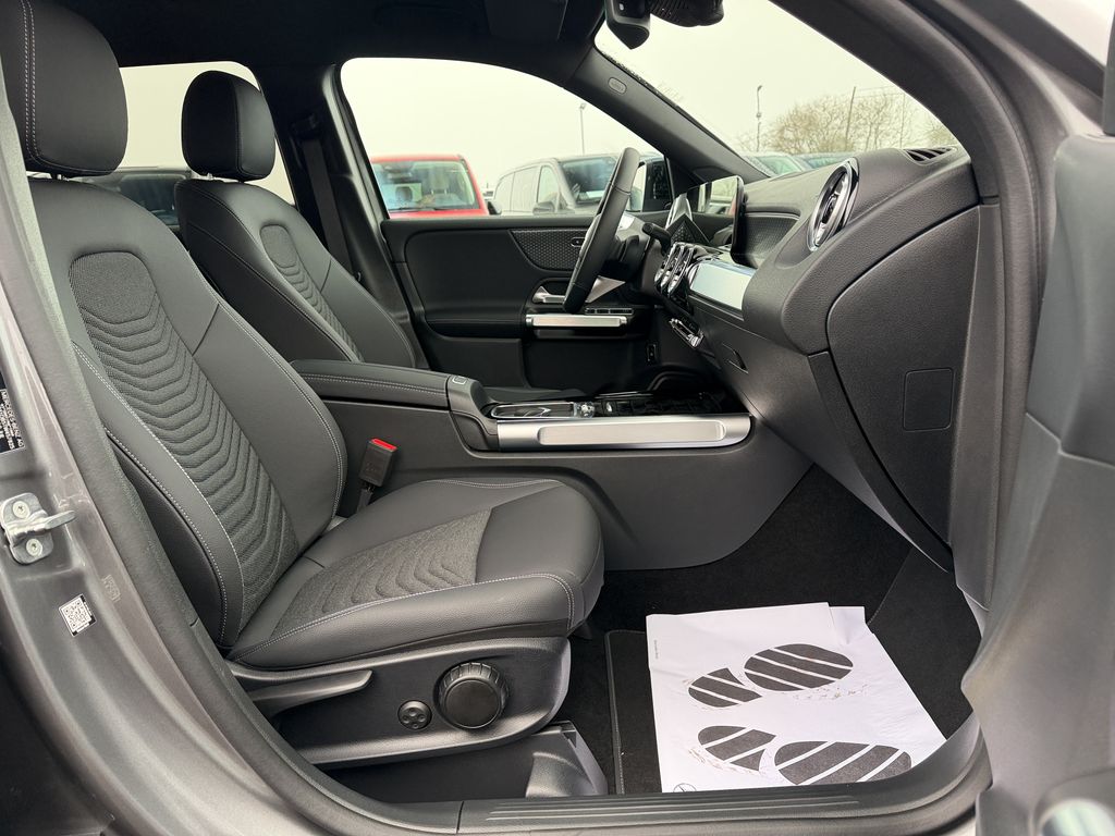 mercedes-benz-glb-glb-200-d-4matic-progressive-e - 8
