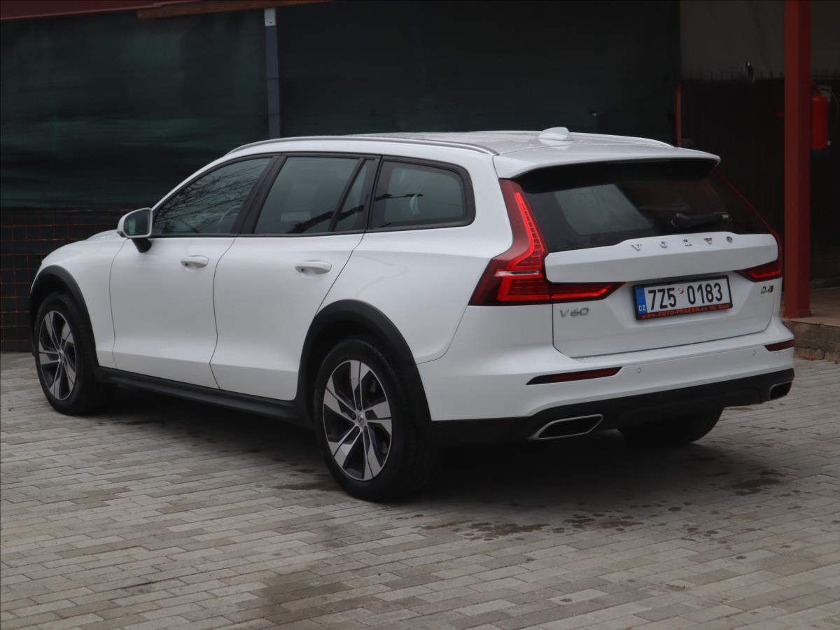volvo-v60-2-0-crosscountry-awd-po-rozvodech - 3