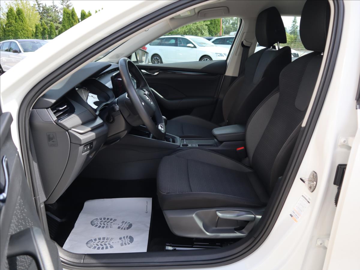 skoda-octavia-1-5-tsi-110kw-selection-parkpilot - 6