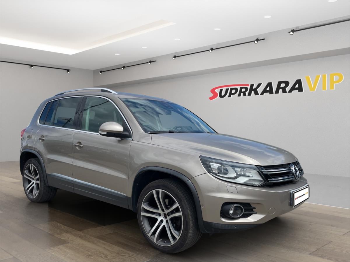 volkswagen-tiguan-2-0-tsi-dsg-4m-xenony-kuze-dcc-kamera-panorama-vyhr-sedadla-tazne-aut-parkovani - 2