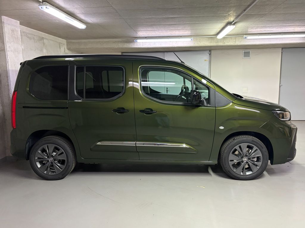 toyota-proace-city-verso-1-2-short-81kw-family - 3