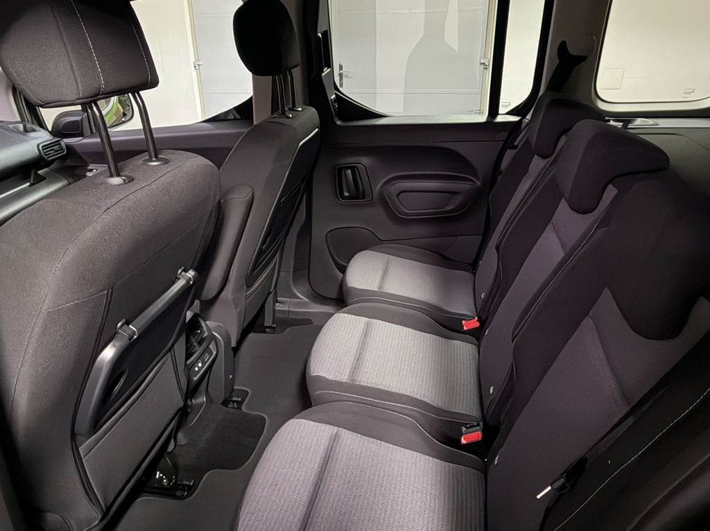 toyota-proace-city-verso-1-2-short-81kw-family - 9