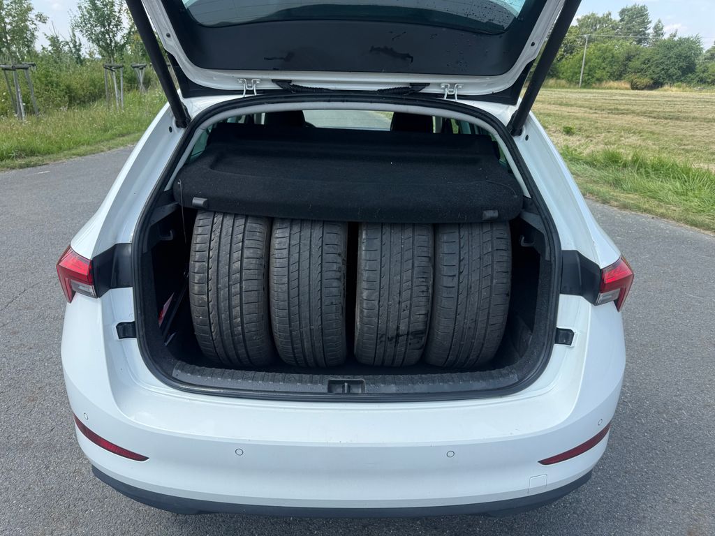 skoda-scala-1-6-tdi-85-kw-elegance - 3
