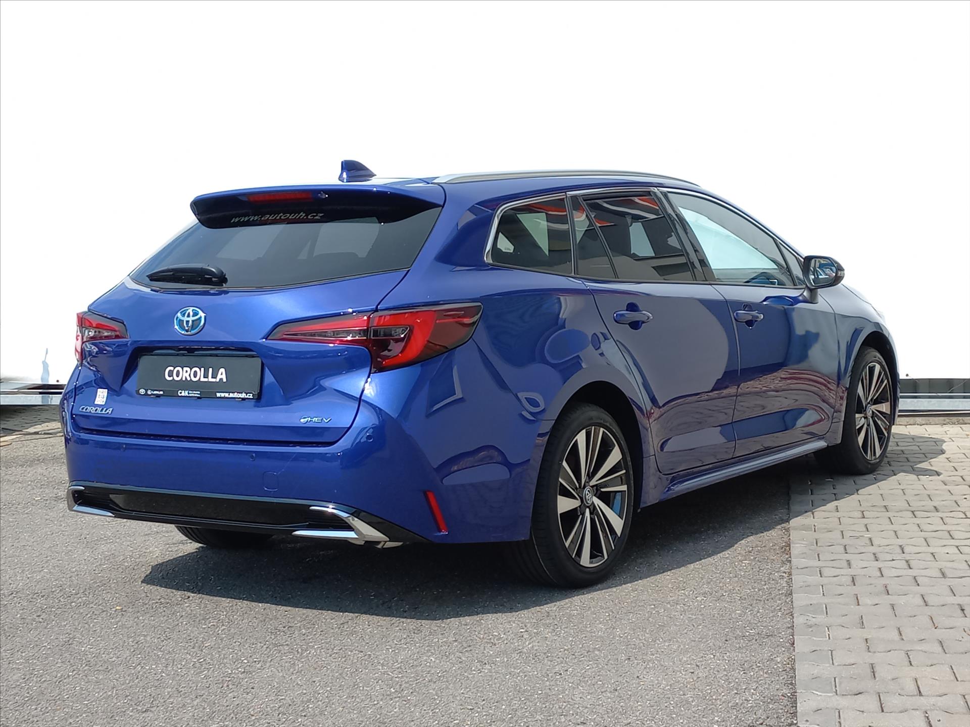 toyota-corolla-1-8-hybrid-e-cvt-140k-ts-style - 2