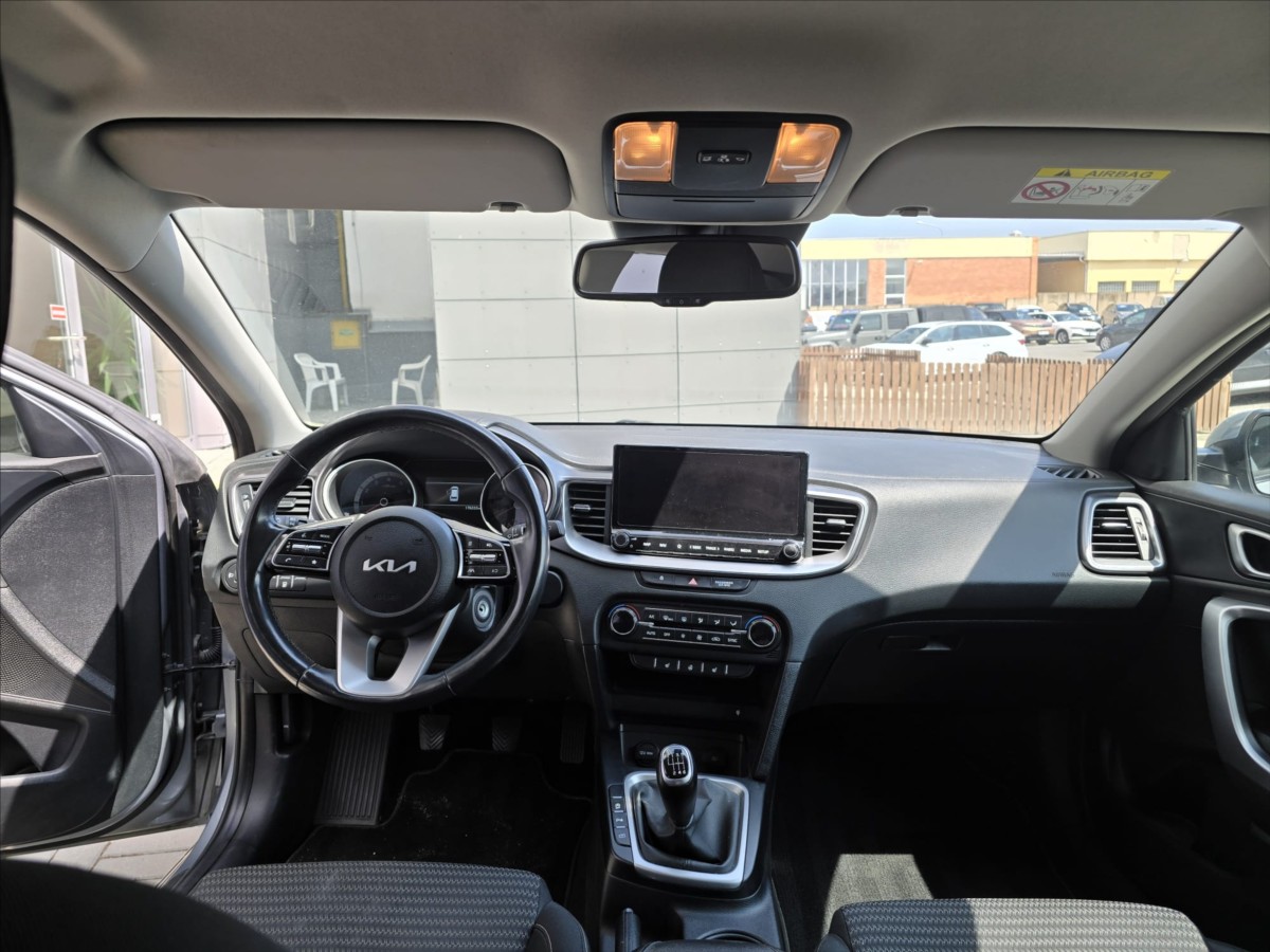 kia-ceed-1-5-t-gdi-spin-sw - 6