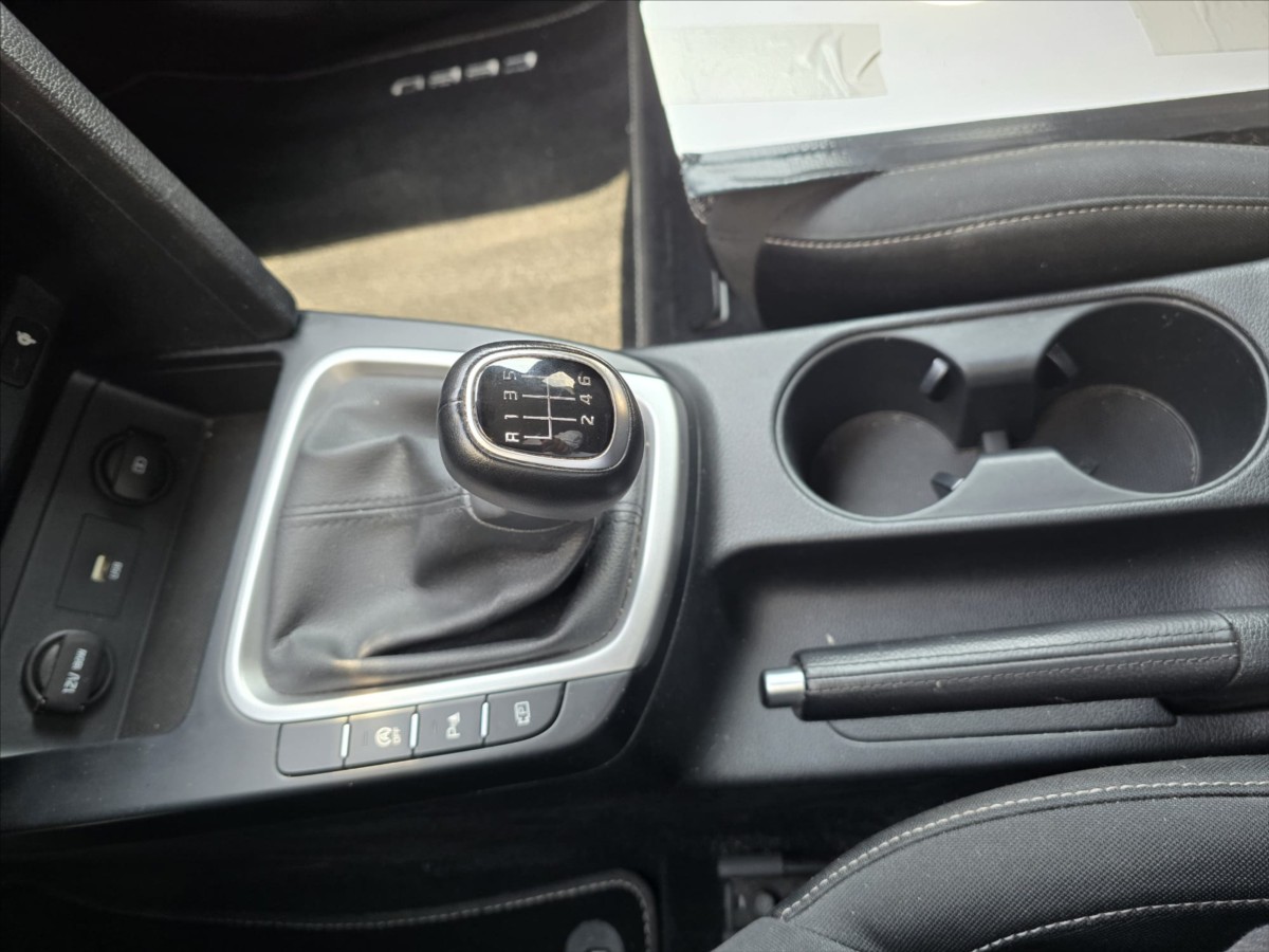 kia-ceed-1-5-t-gdi-spin-sw - 7