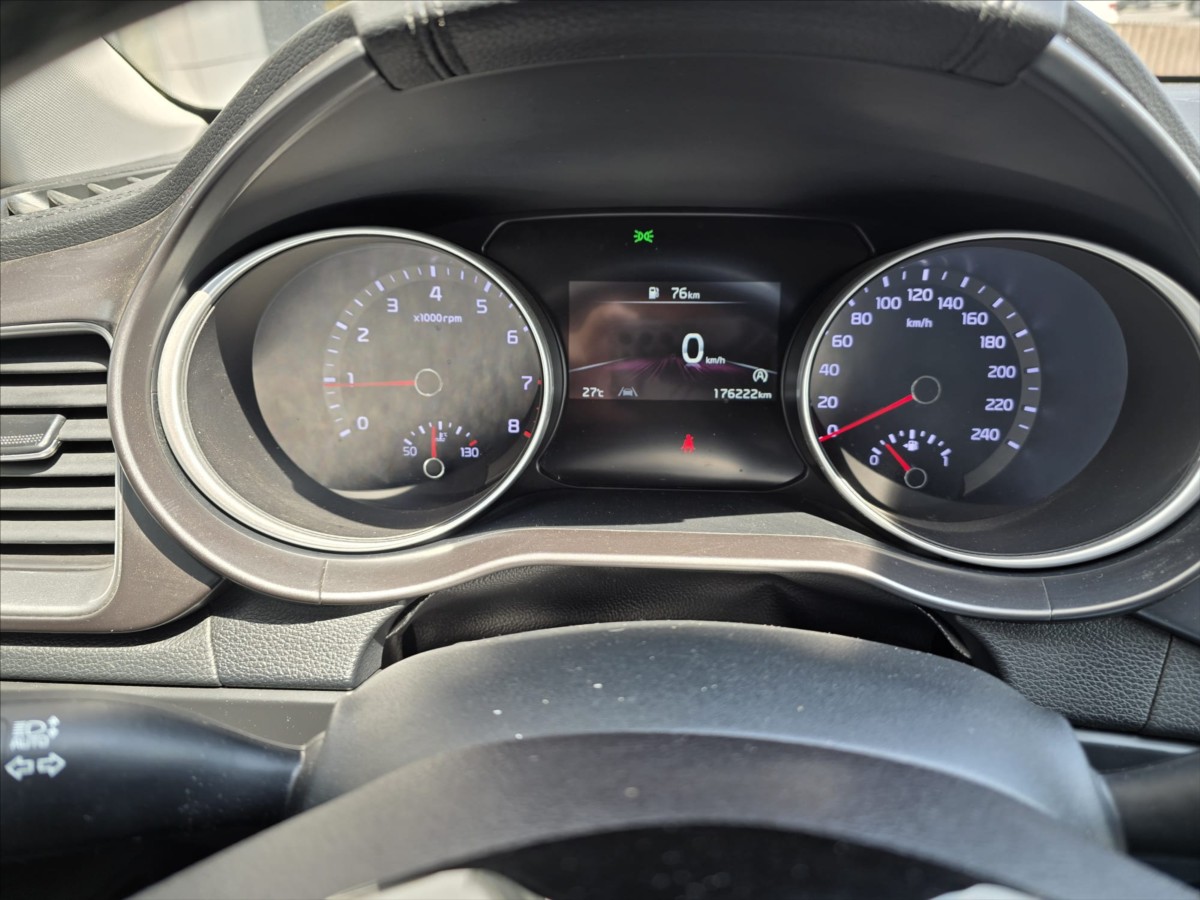 kia-ceed-1-5-t-gdi-spin-sw - 9